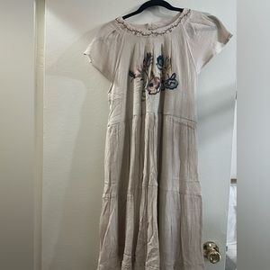 MOON RIVER Midi Dress, Floral Embroidered